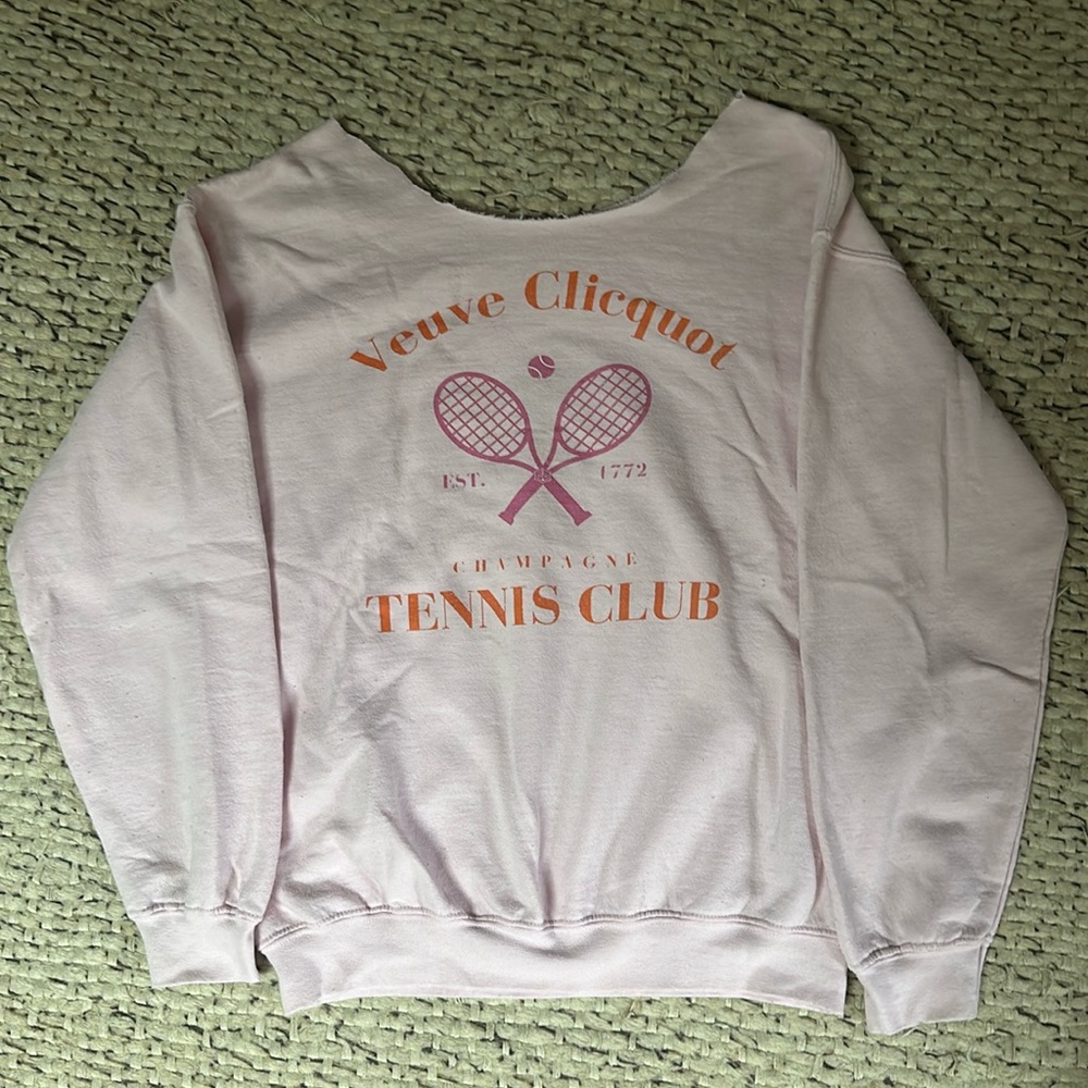 Light pink, oversized, off the shoulder crewneck.